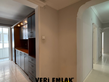 2. Stock Combi 3 1 Wohnung Zu Mieten Mit Parkplatz In Der Nähe Alsancak Libas!