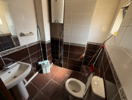 Büro/Büro Mit Aufzug In Der Narlidere Mithatpaşa-Strasse