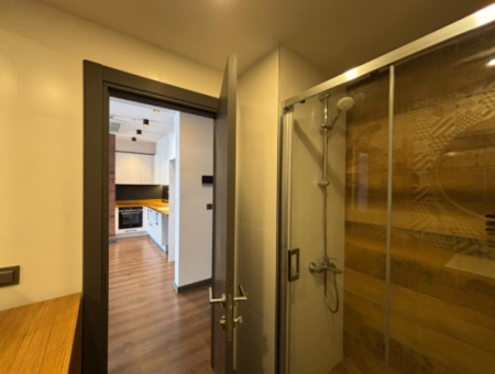 In Der Nähe Der Universität Bornova Yaşar, 80 M² 2 1, Luxuriöse Mietwohnung Mit Wintergarten!
