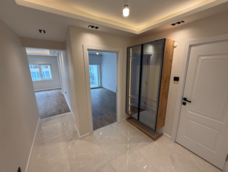 Vollständig Renovierte Zwischengeschossecke In Göztepe Susuz Dede