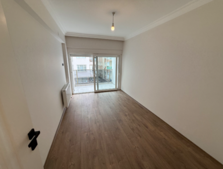 Vollständig Renovierte Zwischengeschossecke In Göztepe Susuz Dede