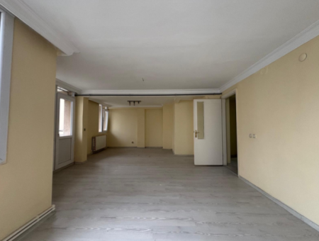 Alsancak Private Health Relative In Der 4. Etage 2 1 Kombi-Wohnung Zur Vermietung!