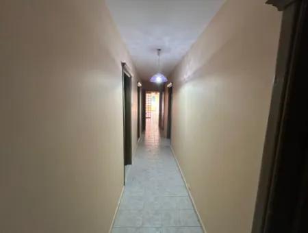 Prestigeträchtige Wohnung Zum Verkauf Mit Breiter Front Zum İzmir Kültürpark In Der Mustafa-Bey-Straße, Alsancak