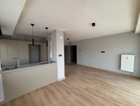 3 1 Leere Wohnung Zum Verkauf Am Aliçetinkaya Boulevard In Alsancak