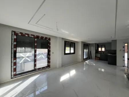 Brandneue Villa In Akarca, 100 Meter Vom Meer Entfernt