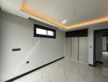 Corner Location 5 1 Villa Zum Verkauf Mit Pool In Bahçeşehir Von Veri!