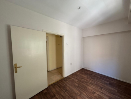 Alsancak Poet Eşref Boulevard 3 1 115M2 Wohnung Zu Vermieten!