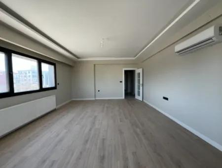 Geräumige 3 Und Eine Wohnung Zur Miete In Der Nähe Des Zentrums In Seferihsar