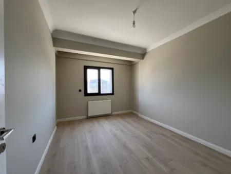 Geräumige 3 Und Eine Wohnung Zur Miete In Der Nähe Des Zentrums In Seferihsar