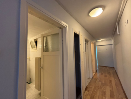 Wohnung Zur Vermietung Mit Erdgas 3 1 140 M² In Der Nähe Des Alsancak Trt-Gebäudes