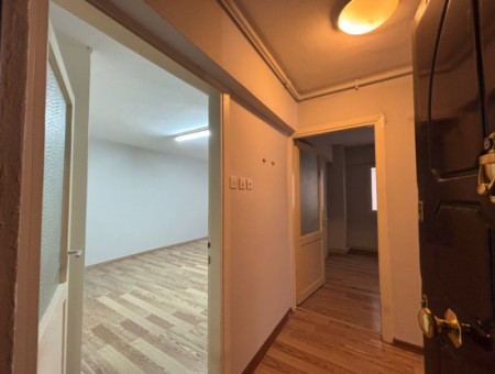 Wohnung Zur Vermietung Mit Erdgas 3 1 140 M² In Der Nähe Des Alsancak Trt-Gebäudes