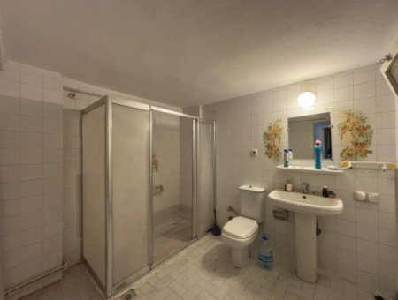 Wohnung Zur Vermietung Mit Erdgas 3 1 140 M² In Der Nähe Des Alsancak Trt-Gebäudes