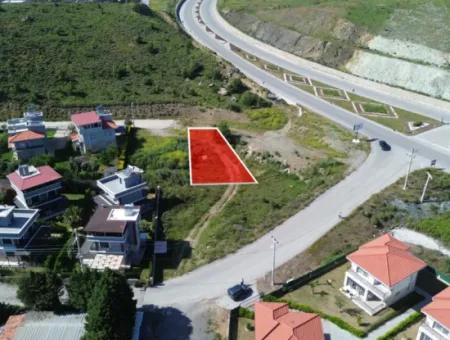 Grundstück Zum Verkauf Mit 2 Separaten Villen, Die In Der Bucht Von Seferihisar Akarca Orşal Ausgewiesen Sind