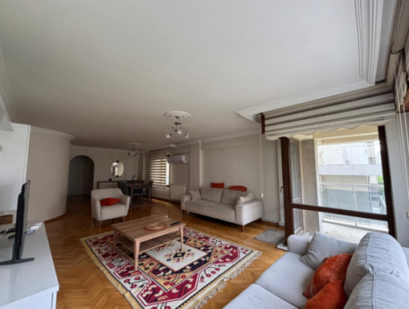 3. Stock, 130 M² Möblierte Wohnung Zur Mietung In Alsancak Dichter Eşreft