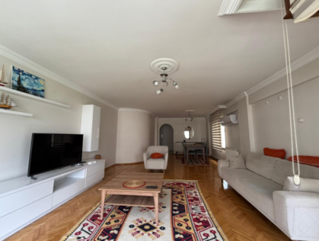 3. Stock, 130 M² Möblierte Wohnung Zur Mietung In Alsancak Dichter Eşreft