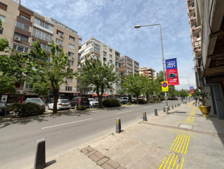3. Stock, 130 M² Möblierte Wohnung Zur Mietung In Alsancak Dichter Eşreft