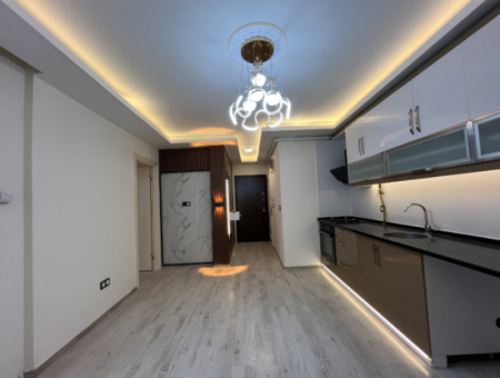 Wohnung Zum Verkauf Mit Reihenhaus Im Stadtzentrum Von Seferihisar