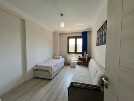 Villa In Seferihisar Akarca, Nahe Dem Meer, Bietet Einen Grossen Und Angenehmen Wohnraum Mit Einem Abgelegenen Charakter