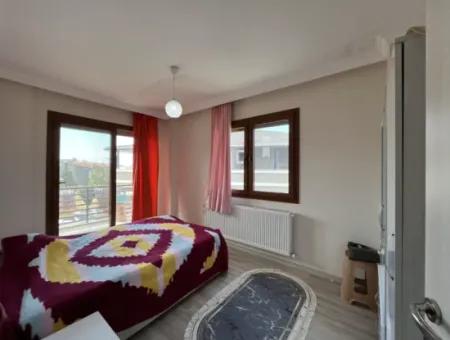 Villa In Seferihisar Akarca, Nahe Dem Meer, Bietet Einen Grossen Und Angenehmen Wohnraum Mit Einem Abgelegenen Charakter