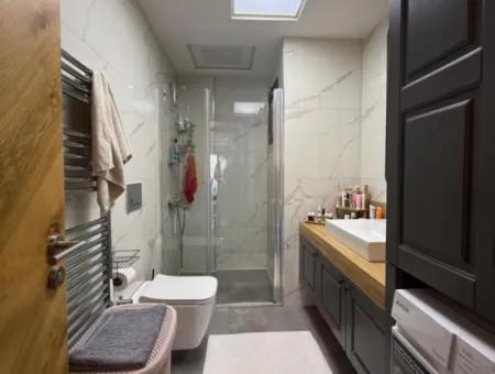 Stilvolle 2 Zimmer Mit 1 Wohnungen Mit Separater Küche, Glasbalkon Und Erdgas Im Viertel Camikebir