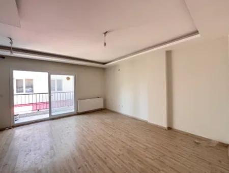 Mezzanin 2 1 Wohnung Mit Eigenem Bad Und Balkon Im Viertel Çolakibrahimbey
