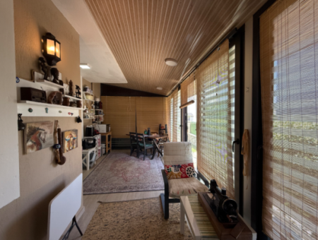 Villa Mit Komfortablem Und Angenehmem Wohnraum In Seferihisar Akarca
