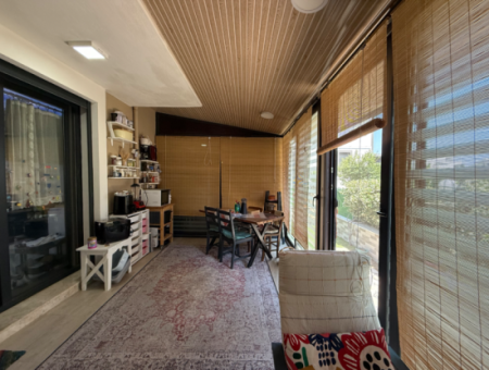 Villa Mit Komfortablem Und Angenehmem Wohnraum In Seferihisar Akarca