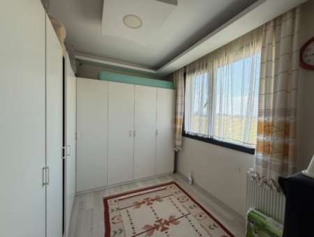 Villa Mit Komfortablem Und Angenehmem Wohnraum In Seferihisar Akarca
