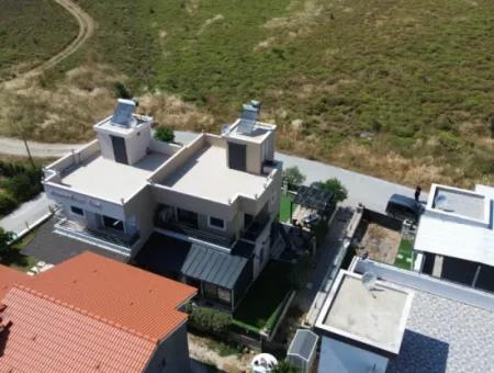 Villa Mit Komfortablem Und Angenehmem Wohnraum In Seferihisar Akarca