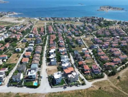 Villa Mit Komfortablem Und Angenehmem Wohnraum In Seferihisar Akarca