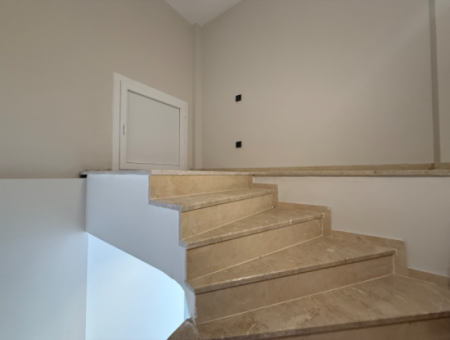 4 1 Triplex-Villa Im Stadtteil Seferihisar Camikebir