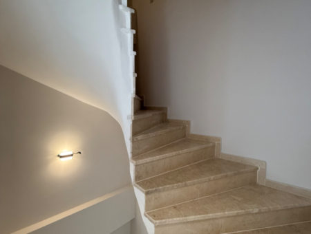 4 1 Triplex-Villa Im Stadtteil Seferihisar Camikebir