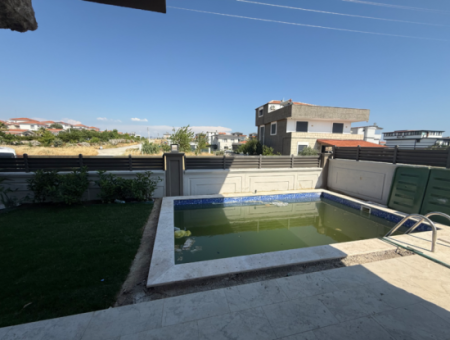 Moderne Villa Mit Pool Zum Verkauf In Der Nähe Von Seferihisar Akarca Bora Bora Häusern