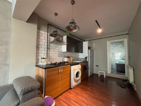 1 1 Moderne Möblierte Wohnung Zur Miete In Alsancak Kahramanlar