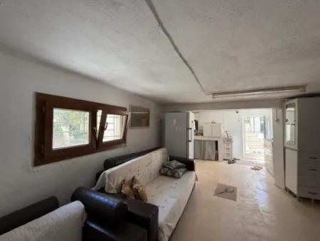Sommervilla Zum Verkauf Mit Garten Auf Drei Seiten, Fußläufig Zum Akarca Beach