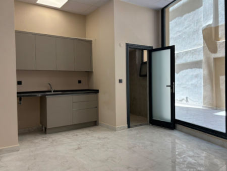 Alsancakswiss Hotel Karşisinda70M2 Kostenloser Shop Zur Miete Mit Netto-Wc