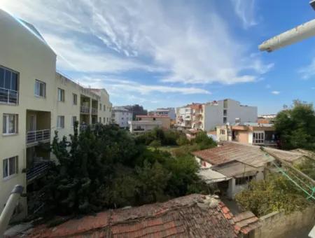 2 1 Separate Küchenwohnung Zur Mietung An Einem Zentralen Standort In Seferihisar Pazaryeri