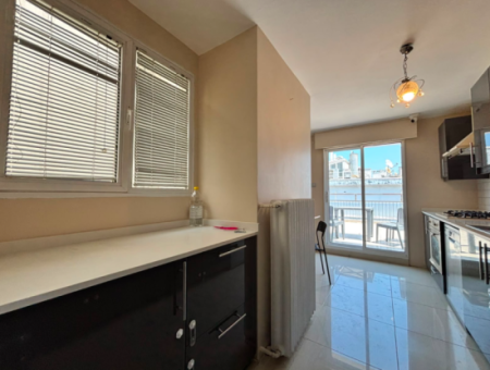 7. Stock, 410 M², Staffel, 3, 1 Wohnung Zu Mieten Mit Meerblick Auf Dem Alsancak Republikplatz!
