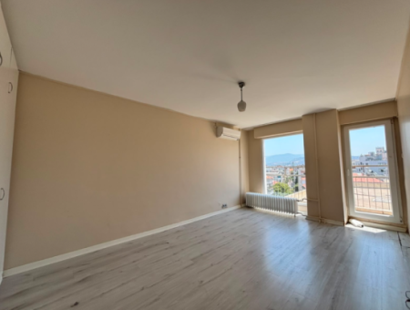 7. Stock, 410 M², Staffel, 3, 1 Wohnung Zu Mieten Mit Meerblick Auf Dem Alsancak Republikplatz!