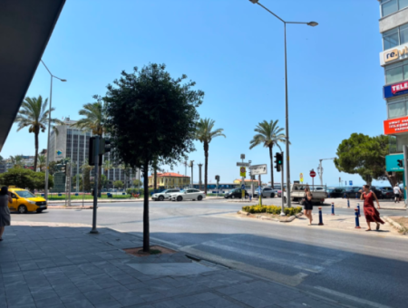7. Stock, 410 M², Staffel, 3, 1 Wohnung Zu Mieten Mit Meerblick Auf Dem Alsancak Republikplatz!