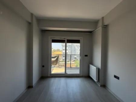 Brandneue 21-Wohnung Zum Verkauf Im Viertel Seferihisar Camikebir | Mit Balkon | Automatischer Verschluss | Arçelik Built-In | Mit Parken