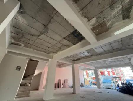 500 M² Großes Doppelhaus-Gewerbegebiet An Einer Angesehenen Lage Im Seferihisar Bazaar Center