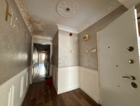 1. Stock 3 1.120 M² Gut Gepflegtes Geschäft Zur Vermietung In Alsancak, Zypern, Martyrs