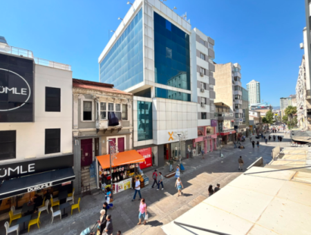 1. Stock 3 1.120 M² Gut Gepflegtes Geschäft Zur Vermietung In Alsancak, Zypern, Martyrs