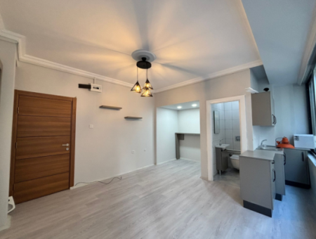 Alsancak Republic Square 4. Stock Renoviertes Büro/Arbeitsplatz Zu Mieten