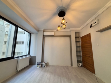 Alsancak Republic Square 4. Stock Renoviertes Büro/Arbeitsplatz Zu Mieten