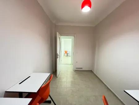 3 1 Wohnungen Zum Verkauf Im Stadtzentrum Von Seferihisar | 130 M² | Separate Küche | Erdgeschoss | Offene Vorderseite