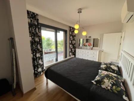 Luxuriöses Duplex Auf Einem Gelände Mit Meerblick Und Pool In Seferihisar Doğanbey!