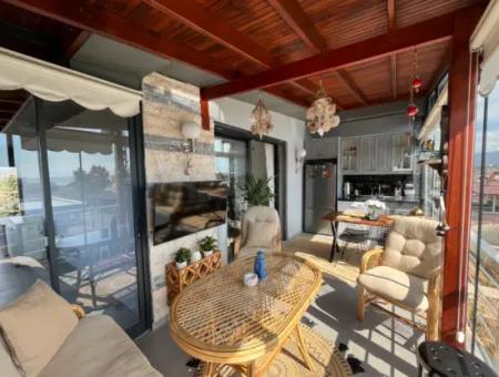 Luxuriöses Duplex Auf Einem Gelände Mit Meerblick Und Pool In Seferihisar Doğanbey!