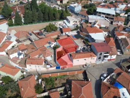 Einstehendes Haus Zum Verkauf In Kemalpaşa Halilbeyli Auf Einem 229 M² Großen Grundstück